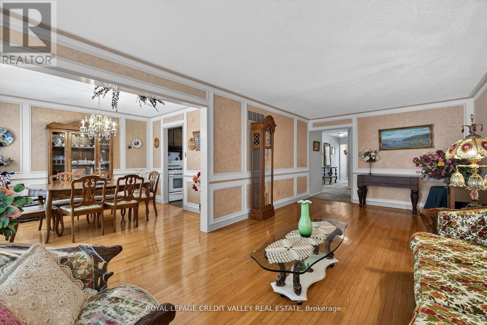 2305 Delkus Crescent, Mississauga, Ontario  L5A 1K8 - Photo 10 - W13030618