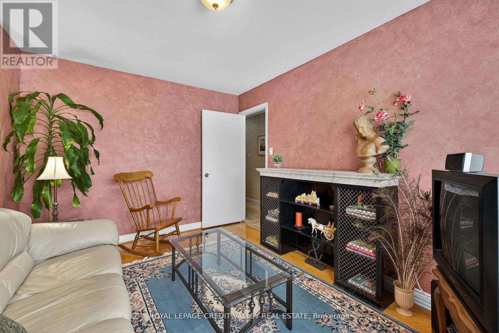 2305 Delkus Crescent, Mississauga, Ontario  L5A 1K8 - Photo 12 - W13030618