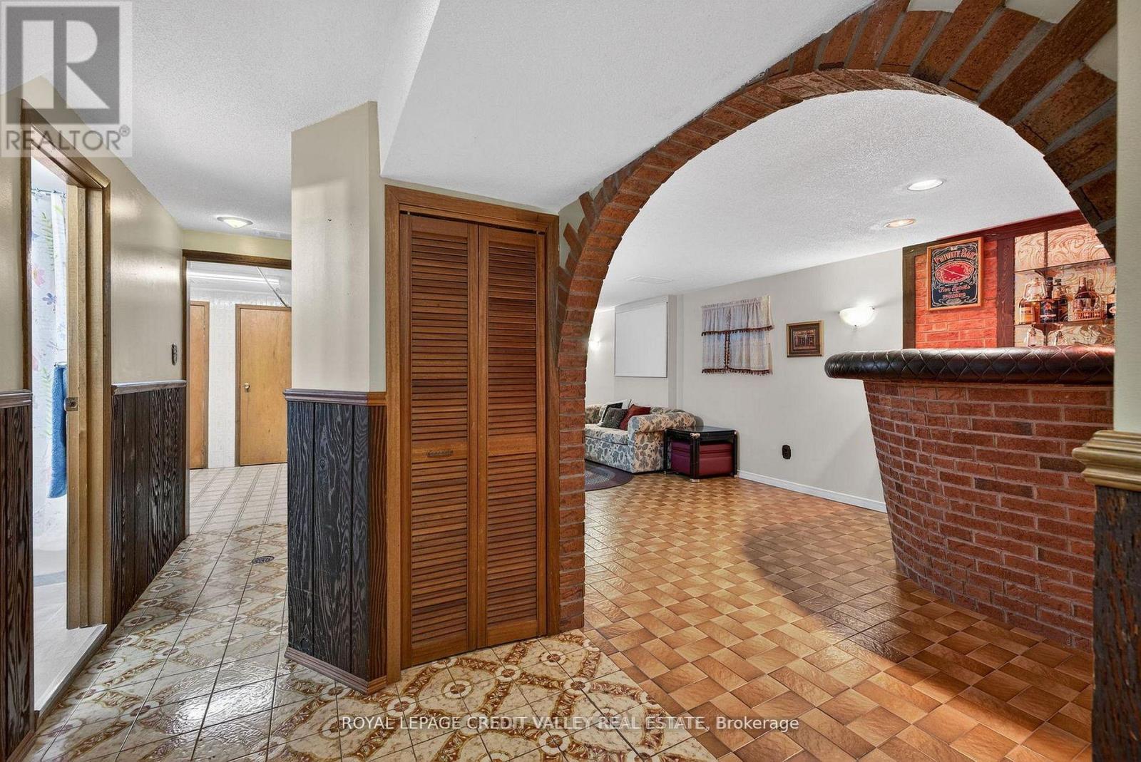 2305 Delkus Crescent, Mississauga, Ontario  L5A 1K8 - Photo 29 - W13030618