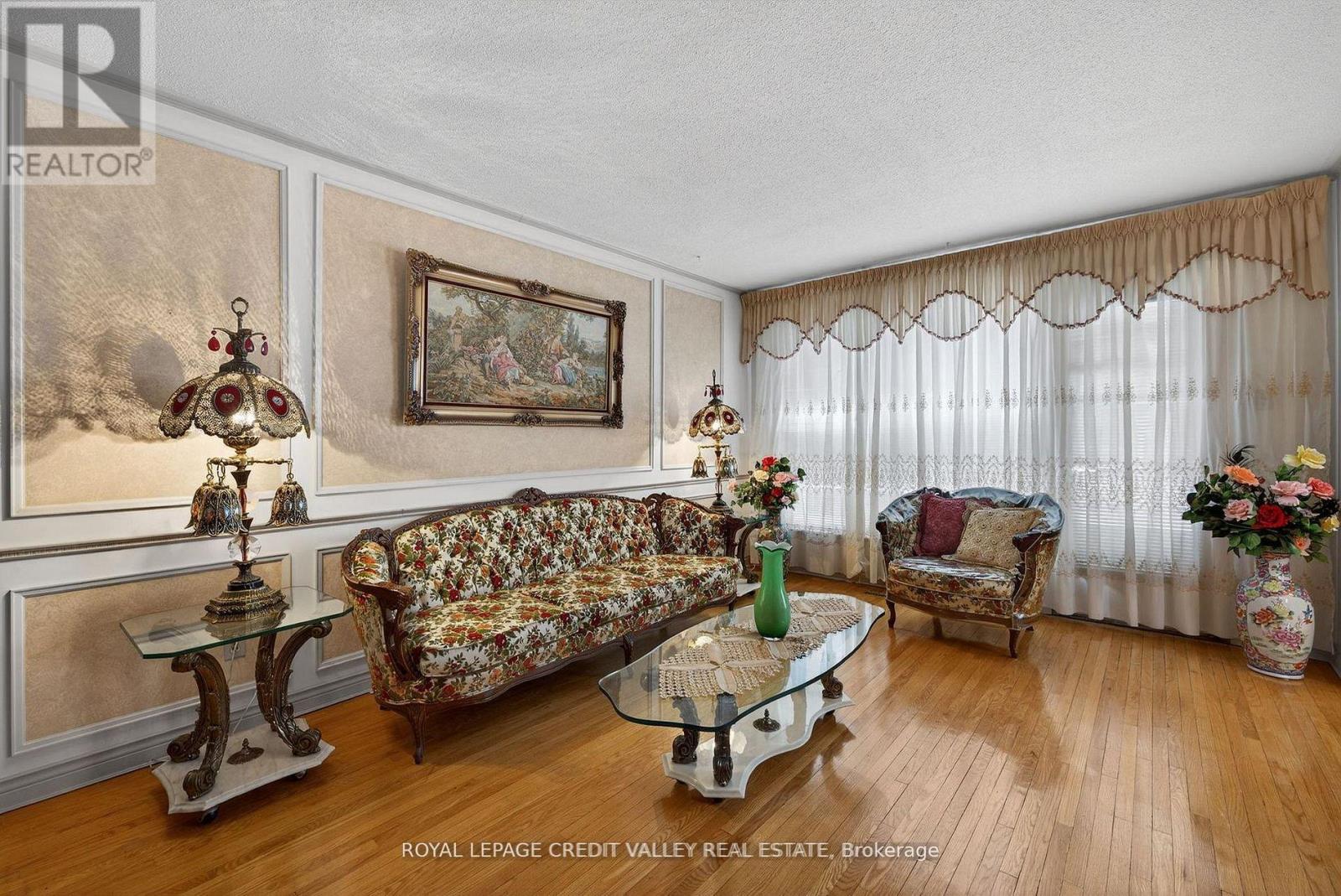 2305 Delkus Crescent, Mississauga, Ontario  L5A 1K8 - Photo 7 - W13030618