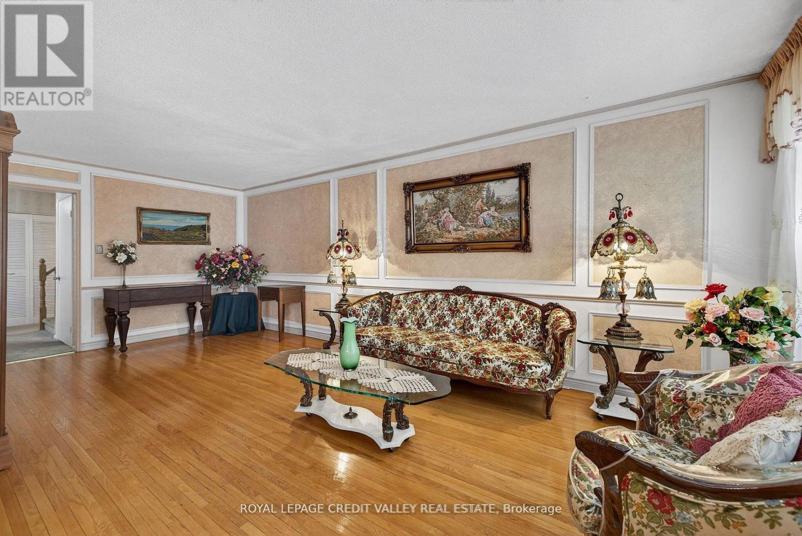 2305 Delkus Crescent, Mississauga, Ontario  L5A 1K8 - Photo 9 - W13030618