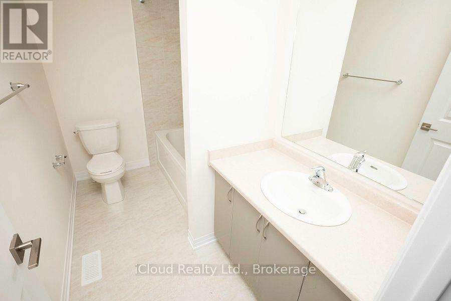 84 Fieldridge Crescent, Brampton, Ontario  L6R 0C2 - Photo 12 - W13030640