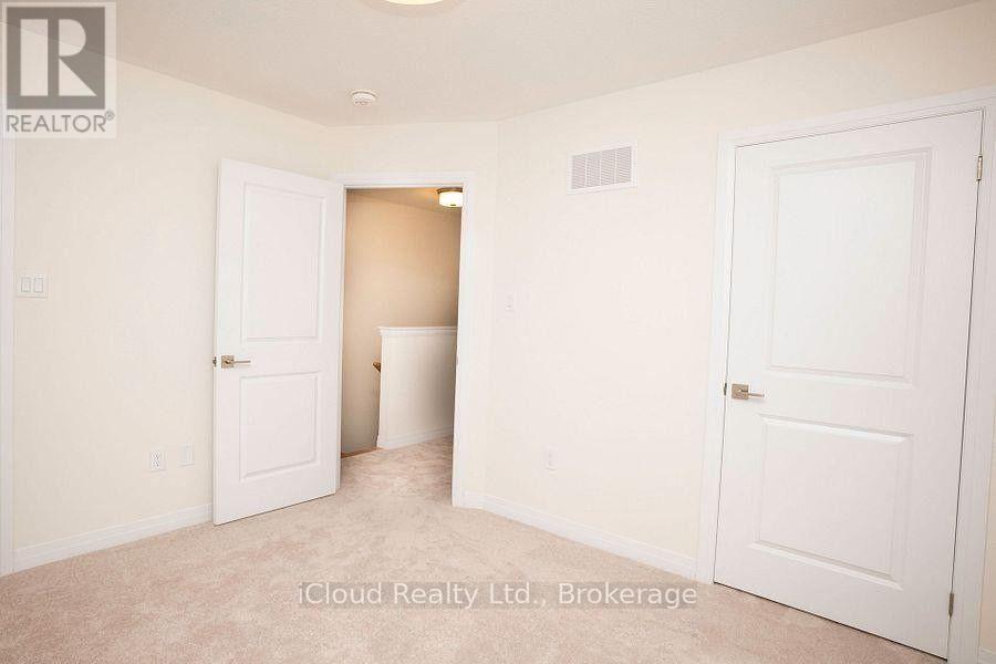 84 Fieldridge Crescent, Brampton, Ontario  L6R 0C2 - Photo 9 - W13030640