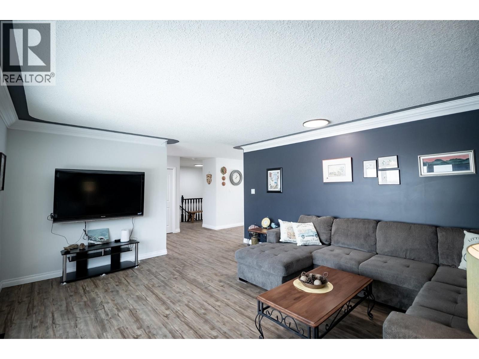 12903 Agnes Lane, Charlie Lake, British Columbia  V0C 1H0 - Photo 11 - R3113528