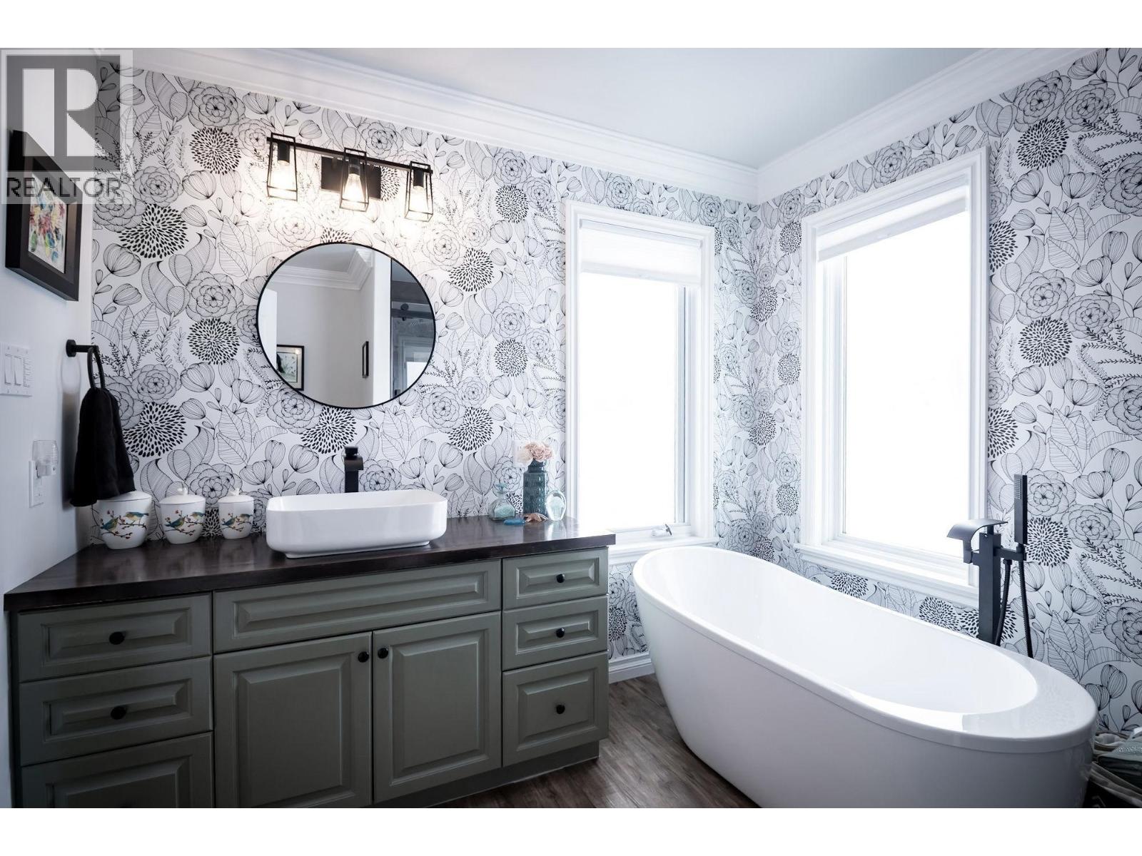 12903 Agnes Lane, Charlie Lake, British Columbia  V0C 1H0 - Photo 14 - R3113528