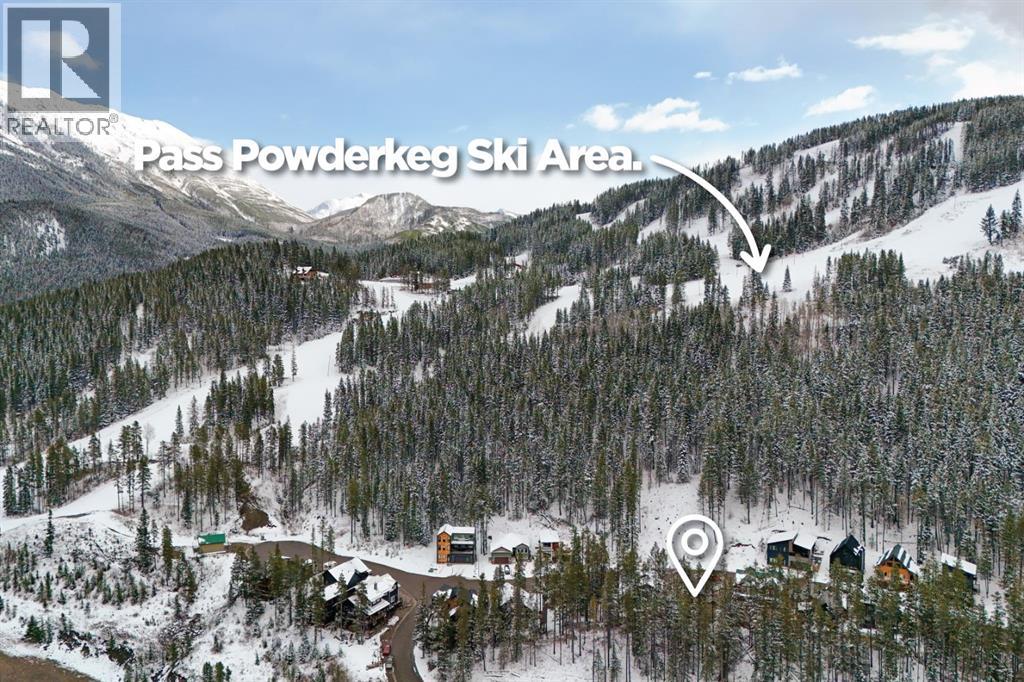 255 Southmore Place, Blairmore, Alberta  T0K 0E0 - Photo 2 - A2303285