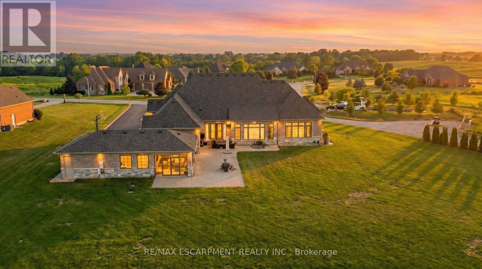 55 Tews Lane, Hamilton, Ontario  L9H 7N4 - Photo 44 - X13030318