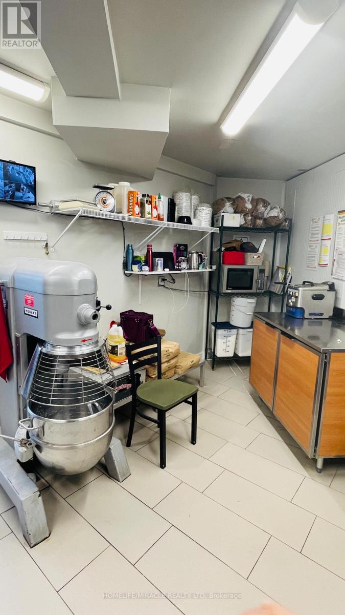 3 - 230-232 Kent Street W, Kawartha Lakes, Ontario  K9V 6A4 - Photo 4 - X13030348