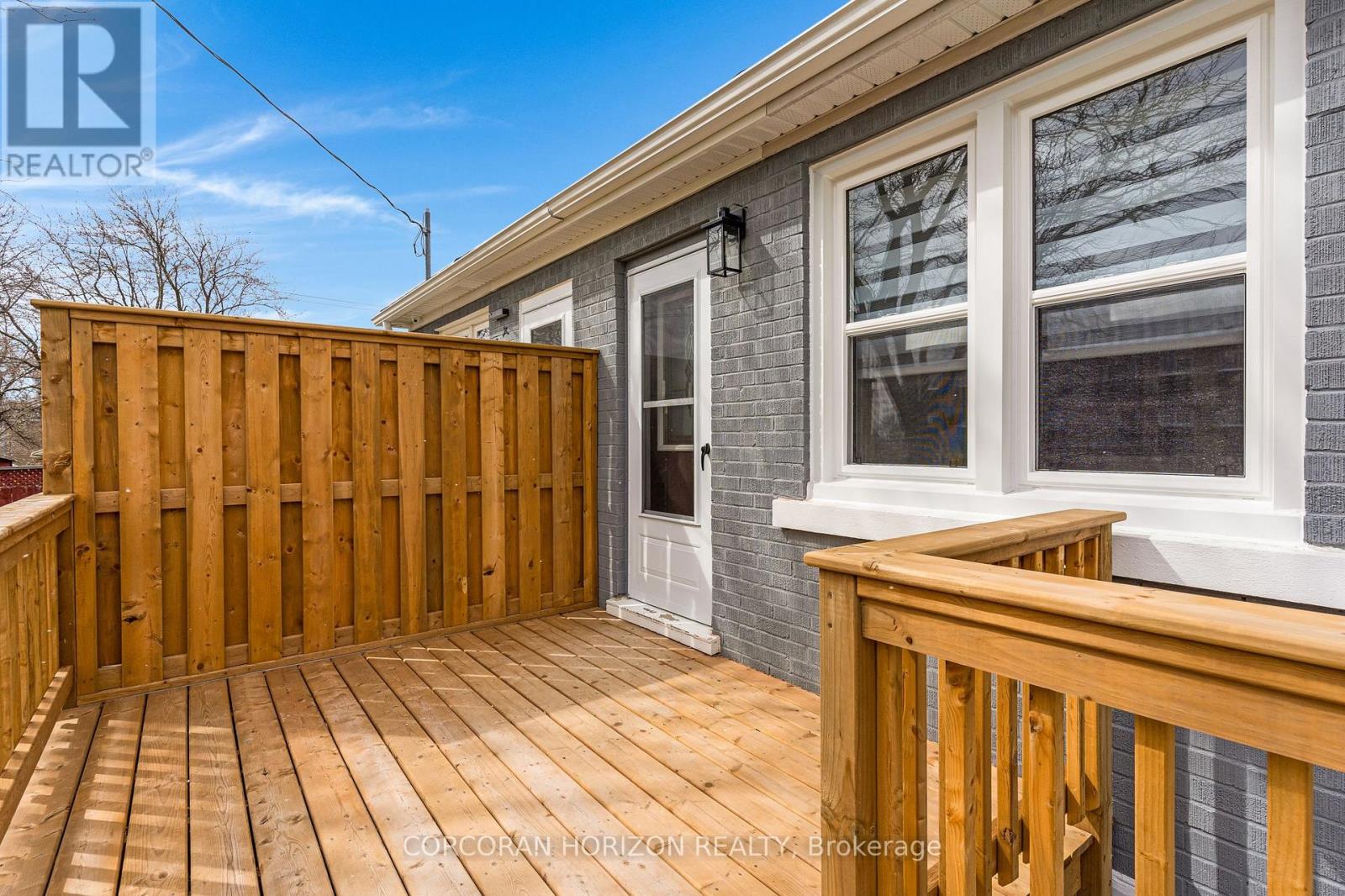 844 Stirling Avenue S, Kitchener, Ontario  N2M 3K3 - Photo 3 - X13030374