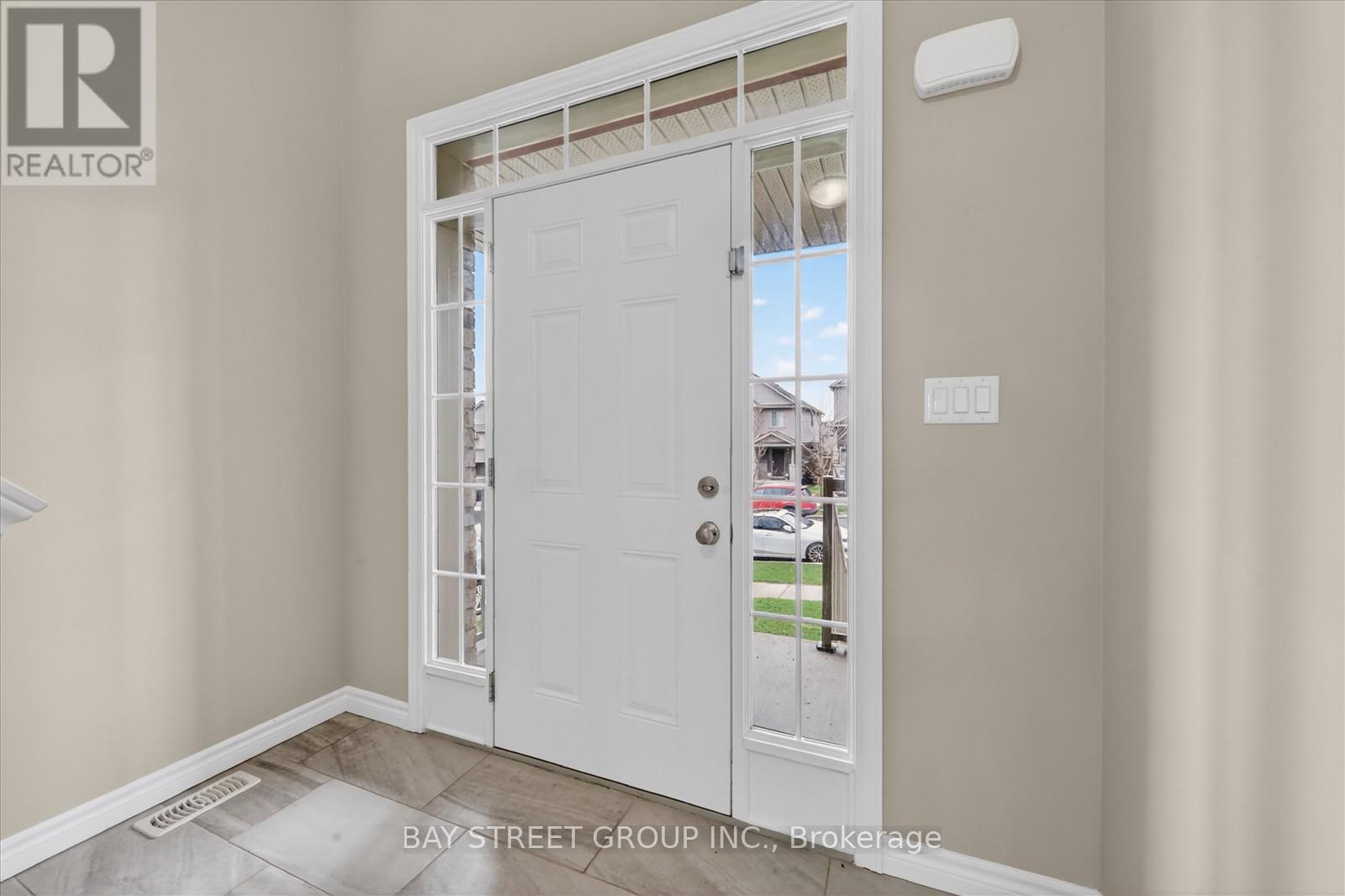 445 Avens Street, Waterloo, Ontario  N2V 0B6 - Photo 9 - X13030426