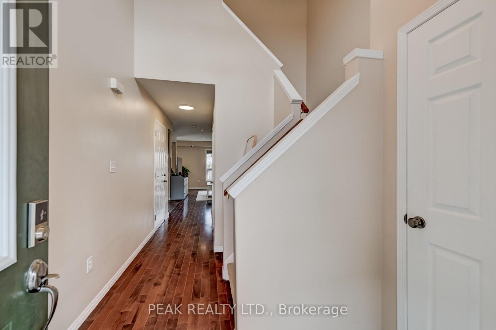 547 Wild Iris Avenue, Waterloo, Ontario  N2V 2W4 - Photo 3 - X13030444