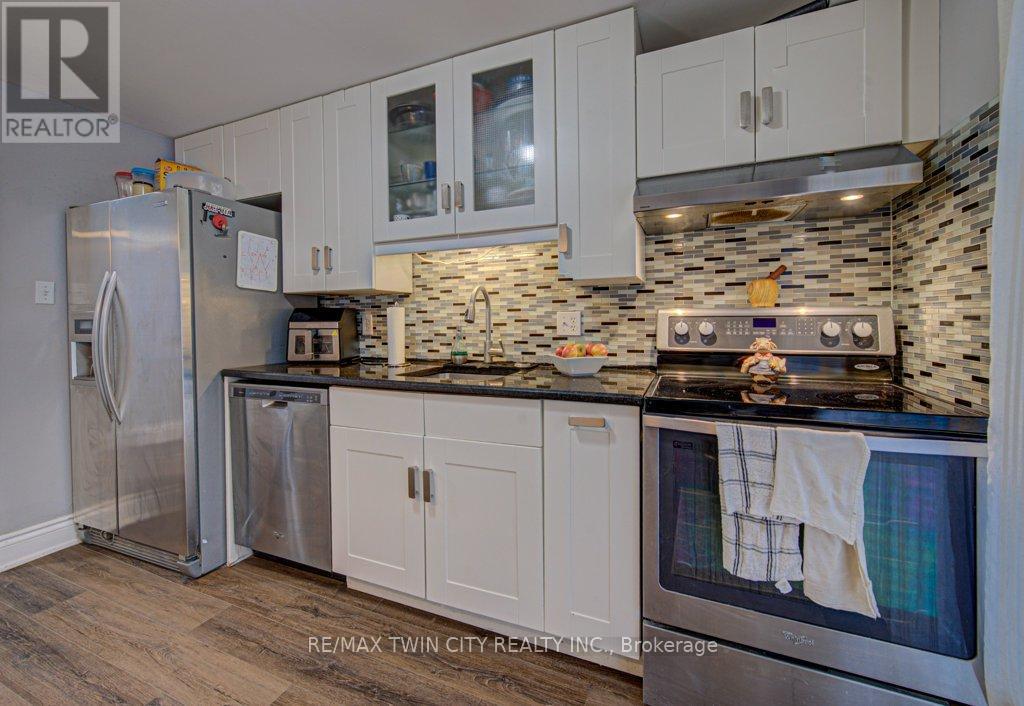 237b Thistleglen Place, Waterloo, Ontario  N2T 2A6 - Photo 15 - X13030464