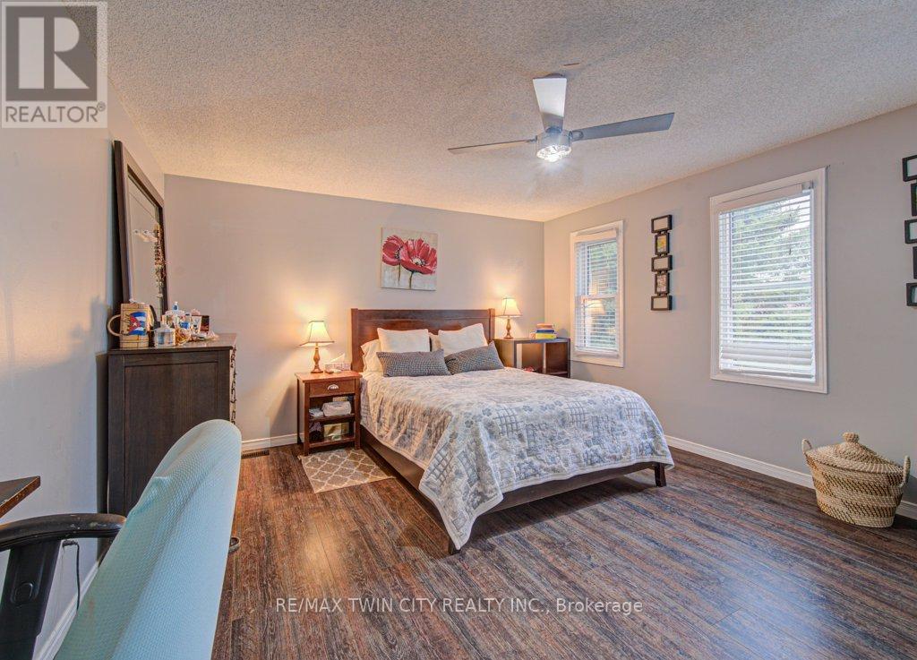 237b Thistleglen Place, Waterloo, Ontario  N2T 2A6 - Photo 20 - X13030464