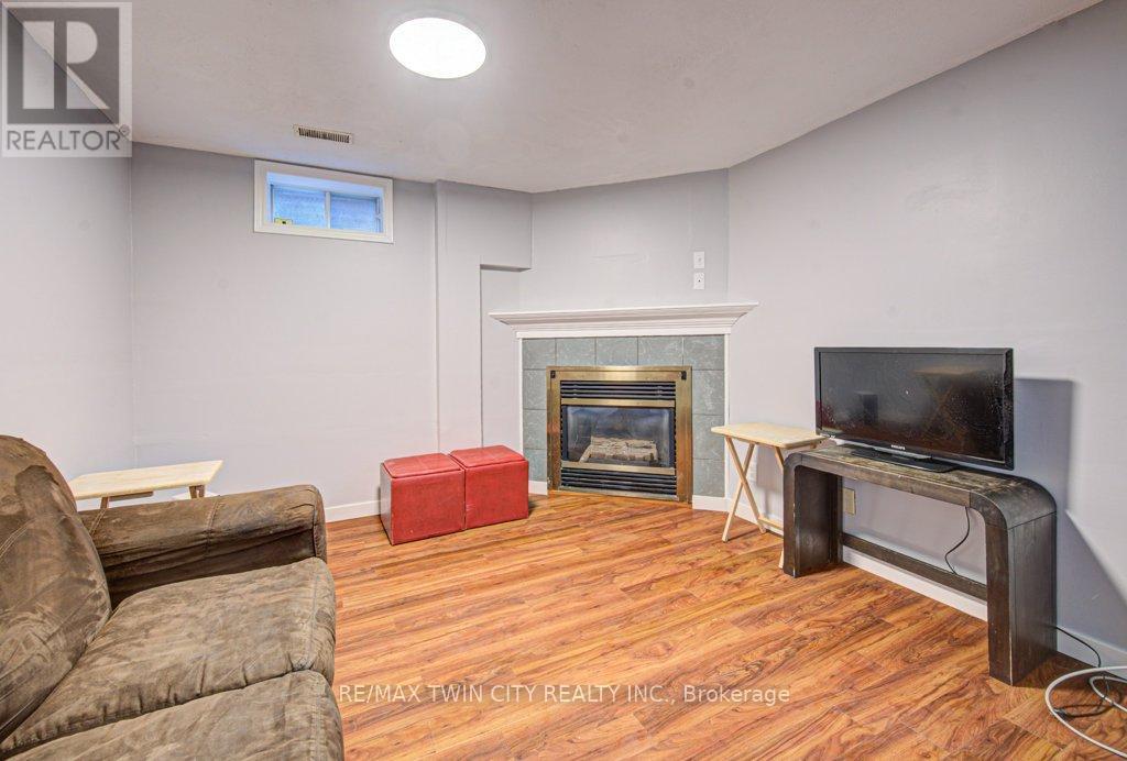 237b Thistleglen Place, Waterloo, Ontario  N2T 2A6 - Photo 27 - X13030464