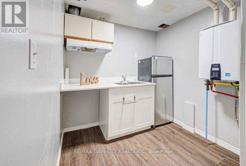 237b Thistleglen Place, Waterloo, Ontario  N2T 2A6 - Photo 29 - X13030464