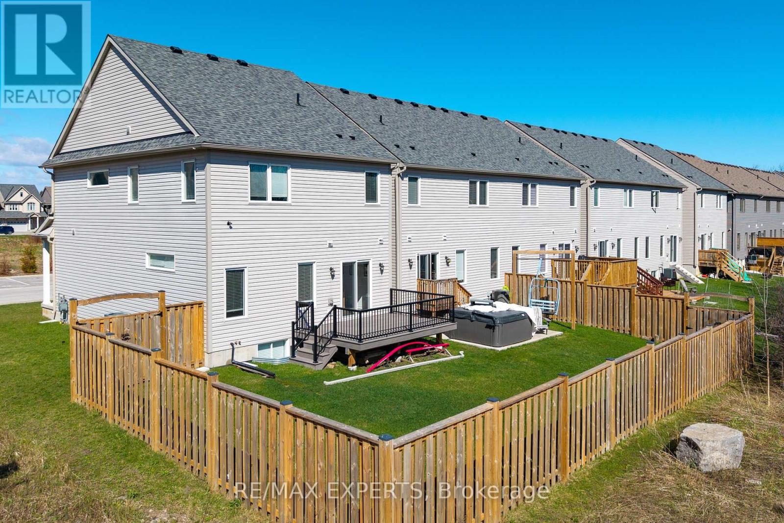 101 Rosie Street, Blue Mountains, Ontario  N0H 1J0 - Photo 16 - X13030522