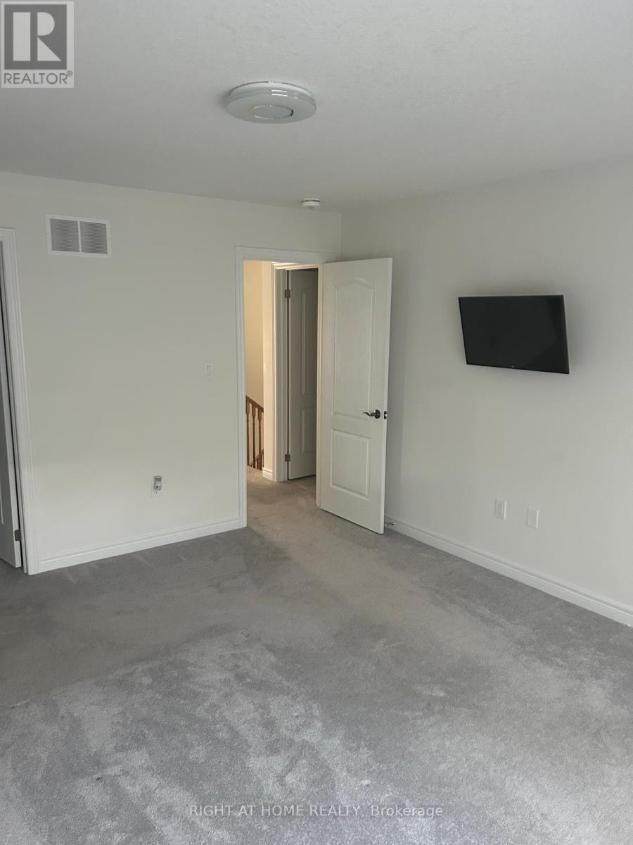 13 - 166 Deerpath Drive, Guelph, Ontario  N1K 1W6 - Photo 6 - X13030550