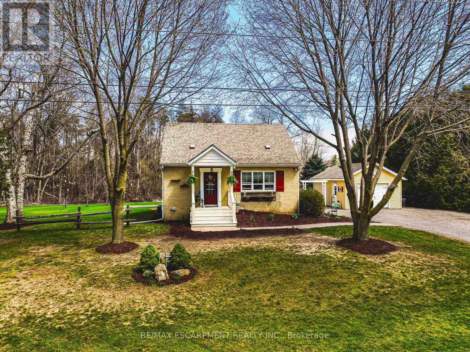 302 Fishers Glen Road, Norfolk, Ontario  N0E 1W0 - Photo 2 - X13030644