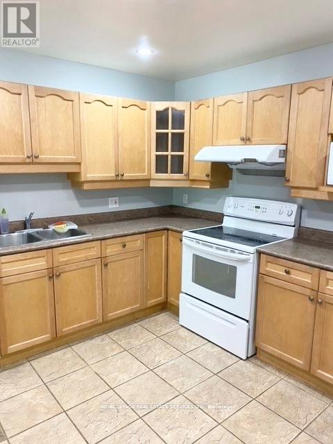 1101 Harrogate Drive, Hamilton, Ontario  L9K 1N1 - Photo 2 - X13030646