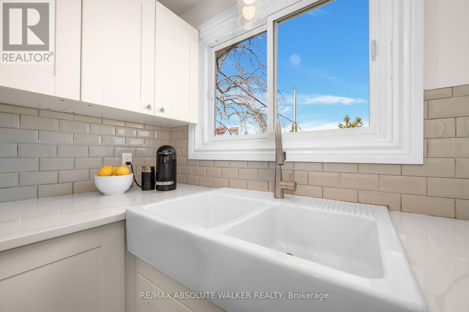 2052 Valley Drive, Ottawa, Ontario  K1G 2P4 - Photo 11 - X13030710