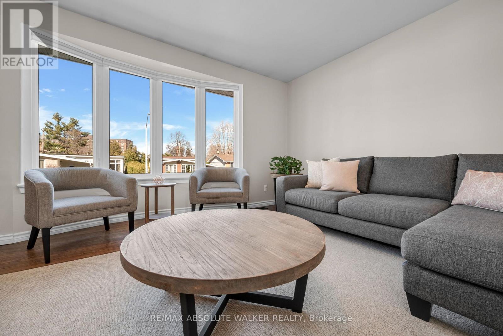 2052 Valley Drive, Ottawa, Ontario  K1G 2P4 - Photo 6 - X13030710