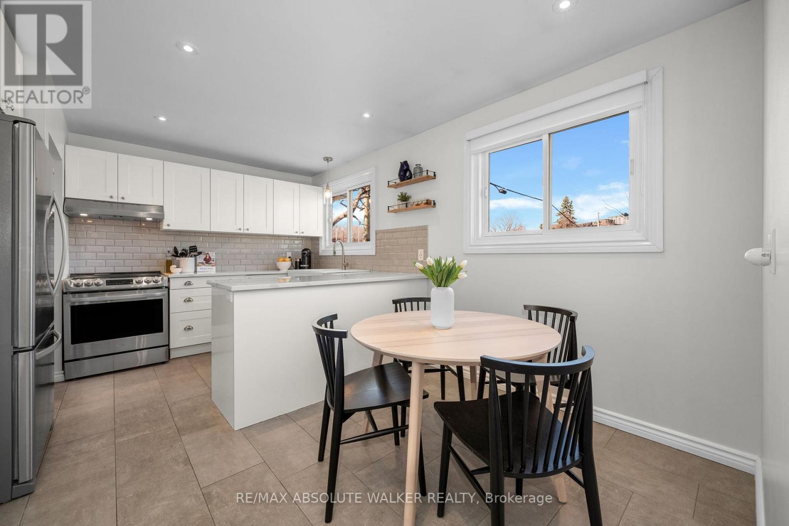 2052 Valley Drive, Ottawa, Ontario  K1G 2P4 - Photo 7 - X13030710