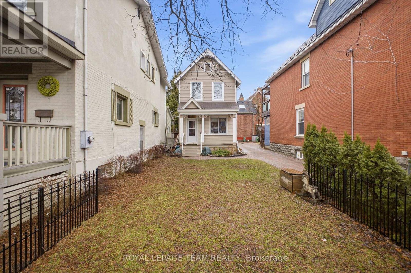 92 Third Avenue, Ottawa, Ontario  K1S 2J8 - Photo 2 - X13030784