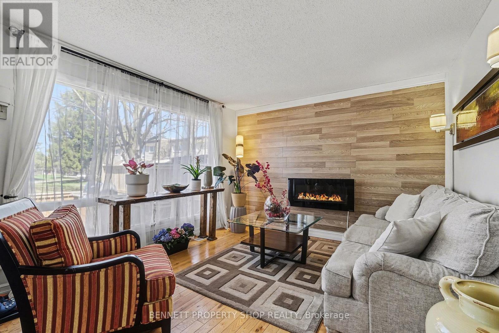 156 Rutherford Court, Ottawa, Ontario  K2K 1N6 - Photo 3 - X13030802