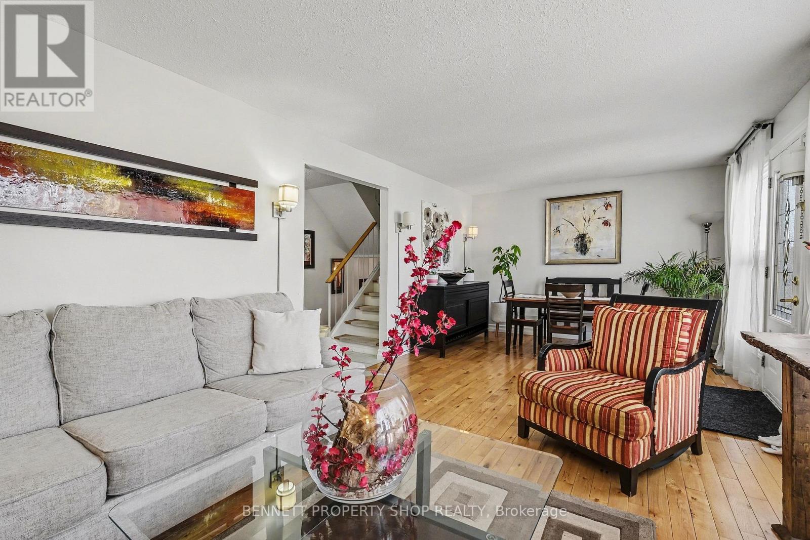 156 Rutherford Court, Ottawa, Ontario  K2K 1N6 - Photo 4 - X13030802