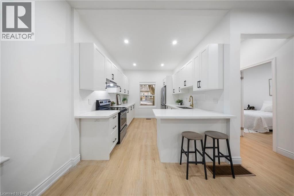 8 Main Street, Brantford, Ontario  N3R 3X2 - Photo 8 - 40822888