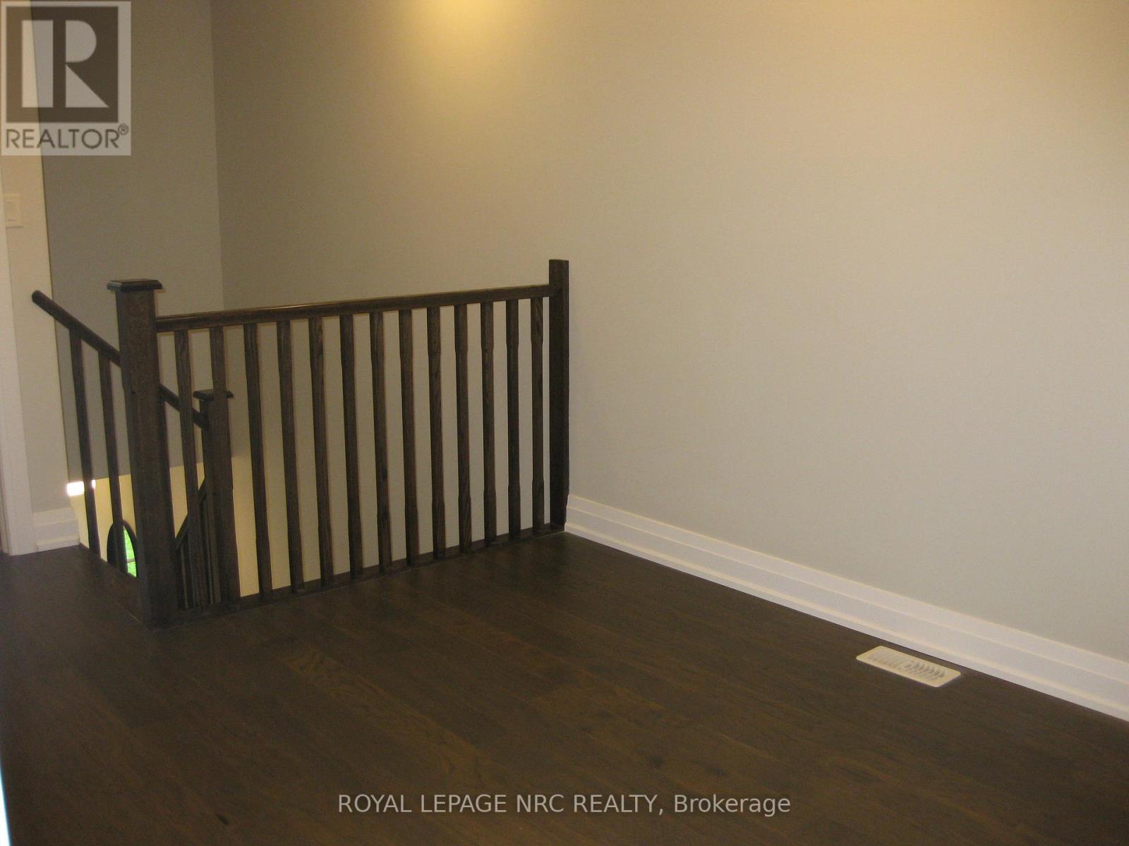 4839 Pettit Avenue, Niagara Falls, Ontario  L2E 0B7 - Photo 17 - X13030774