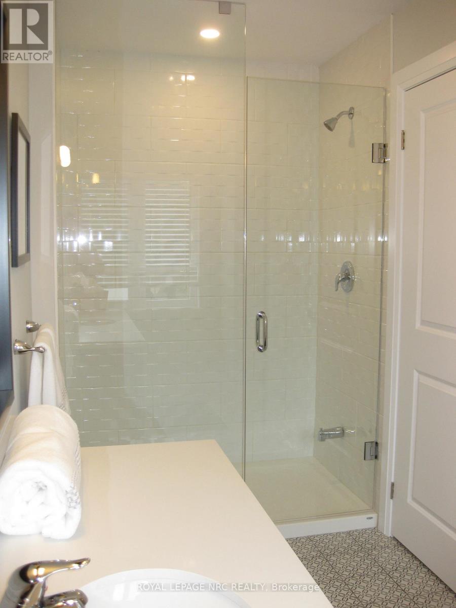 4839 Pettit Avenue, Niagara Falls, Ontario  L2E 0B7 - Photo 24 - X13030774