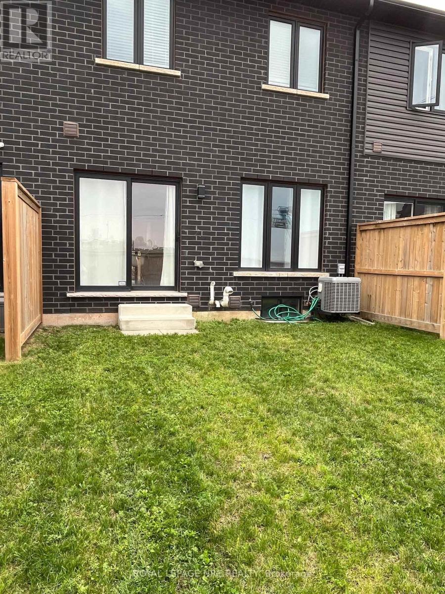 4839 Pettit Avenue, Niagara Falls, Ontario  L2E 0B7 - Photo 30 - X13030774