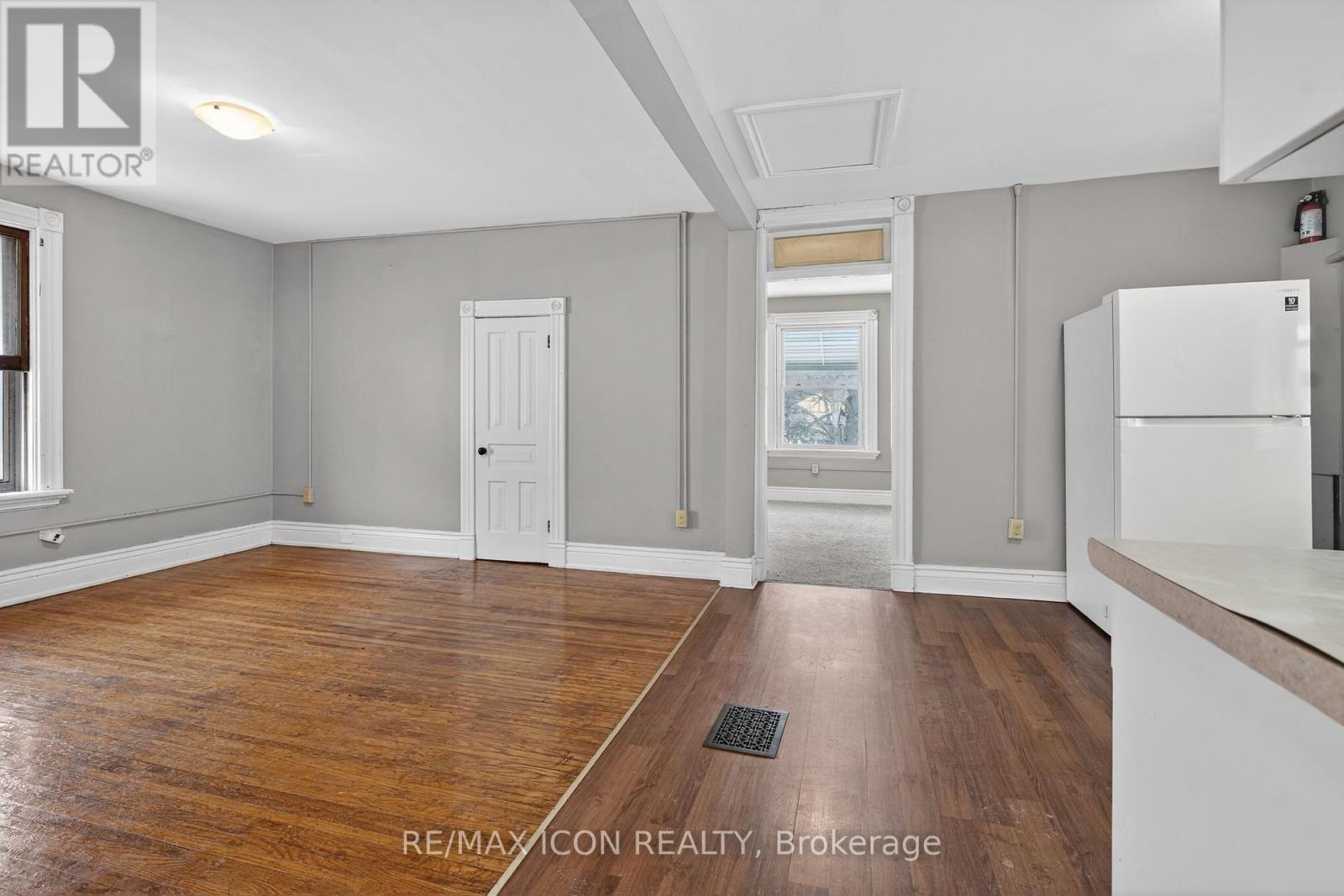 720 Queens Avenue, London East, Ontario  N5W 3H5 - Photo 3 - X12741378