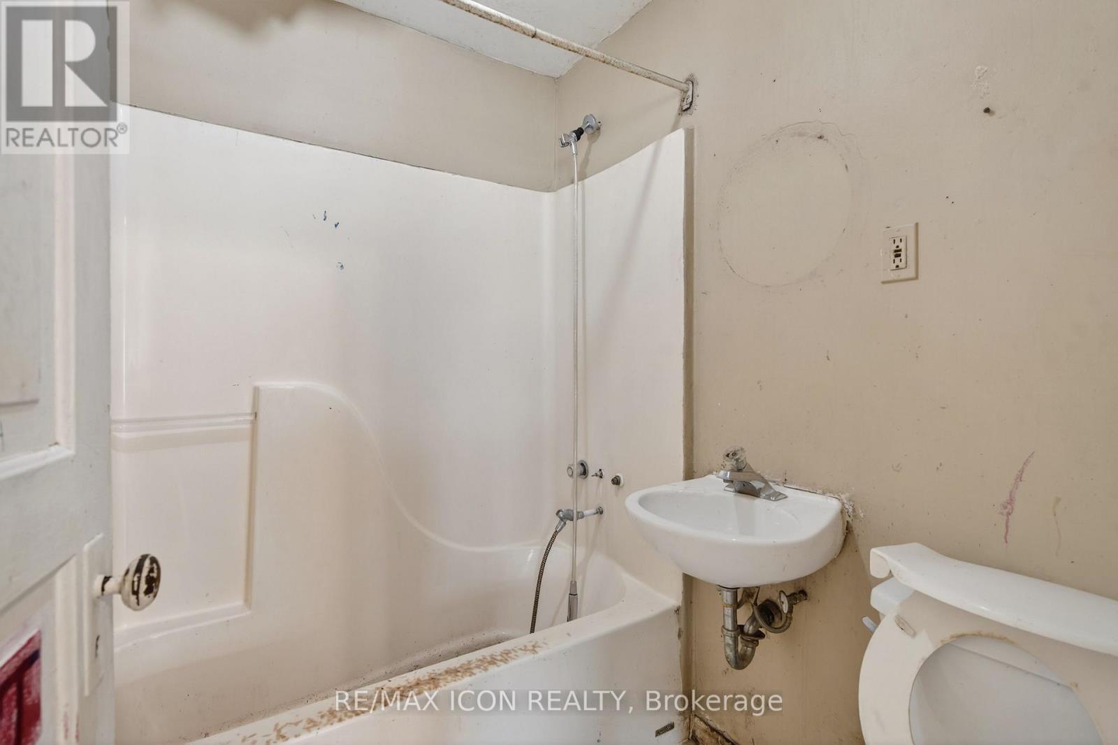 720 Queens Avenue, London East, Ontario  N5W 3H5 - Photo 32 - X12741378