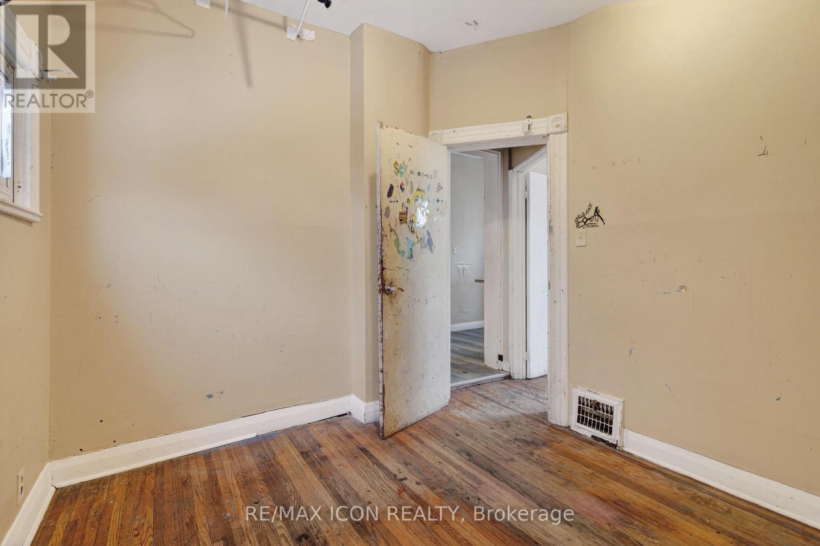 720 Queens Avenue, London East, Ontario  N5W 3H5 - Photo 31 - X12741378