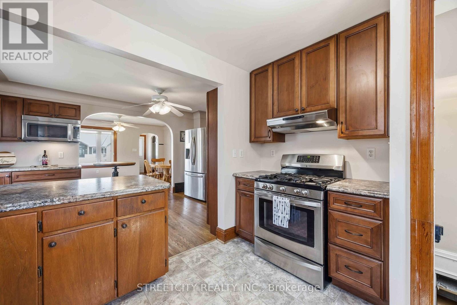 530 Plympton Street, Plympton-Wyoming, Ontario  N0N 1T0 - Photo 12 - X13030788