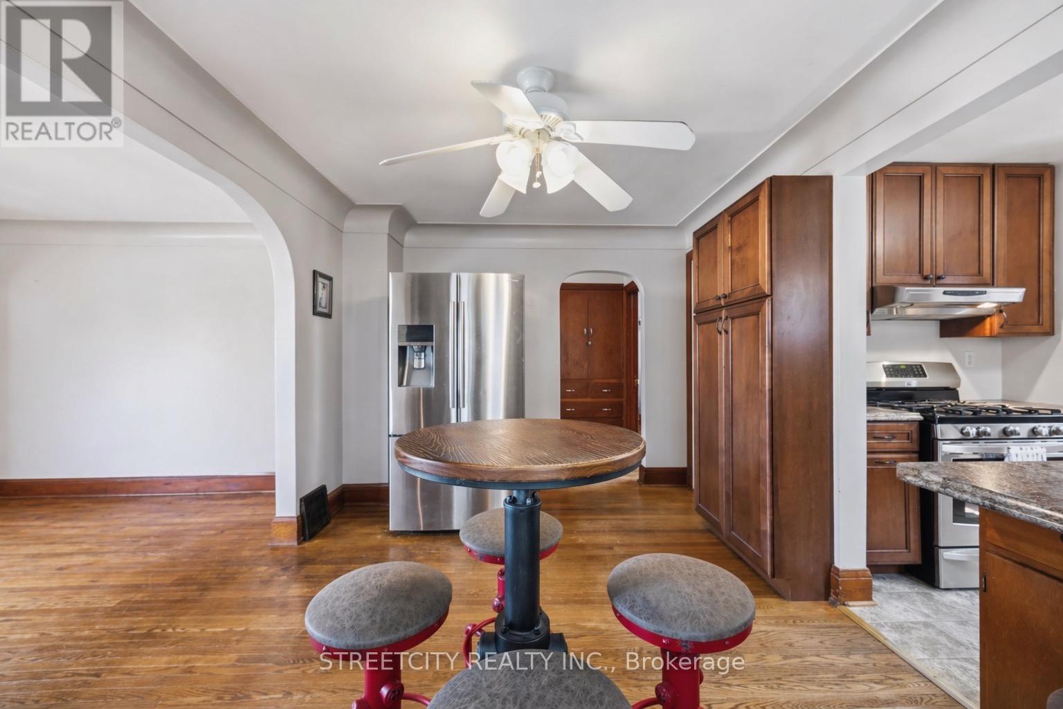 530 Plympton Street, Plympton-Wyoming, Ontario  N0N 1T0 - Photo 15 - X13030788