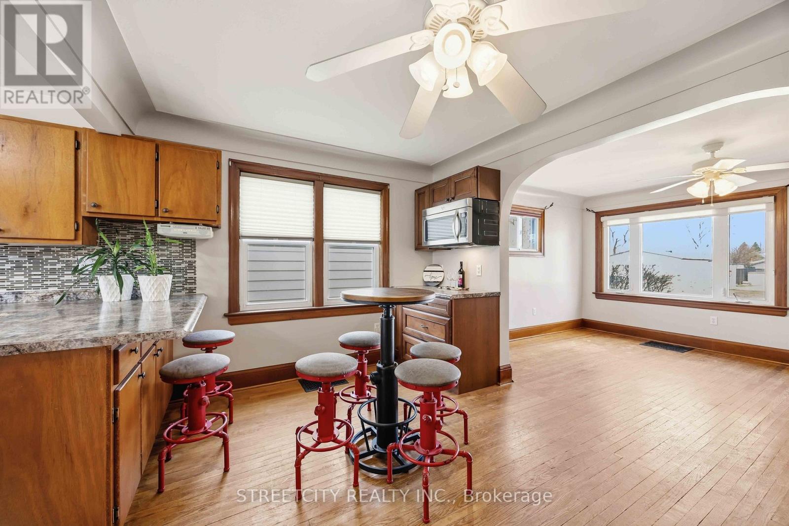 530 Plympton Street, Plympton-Wyoming, Ontario  N0N 1T0 - Photo 14 - X13030788