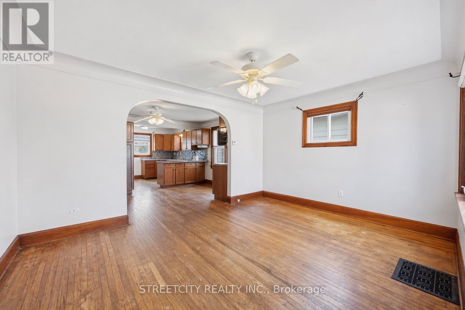 530 Plympton Street, Plympton-Wyoming, Ontario  N0N 1T0 - Photo 17 - X13030788