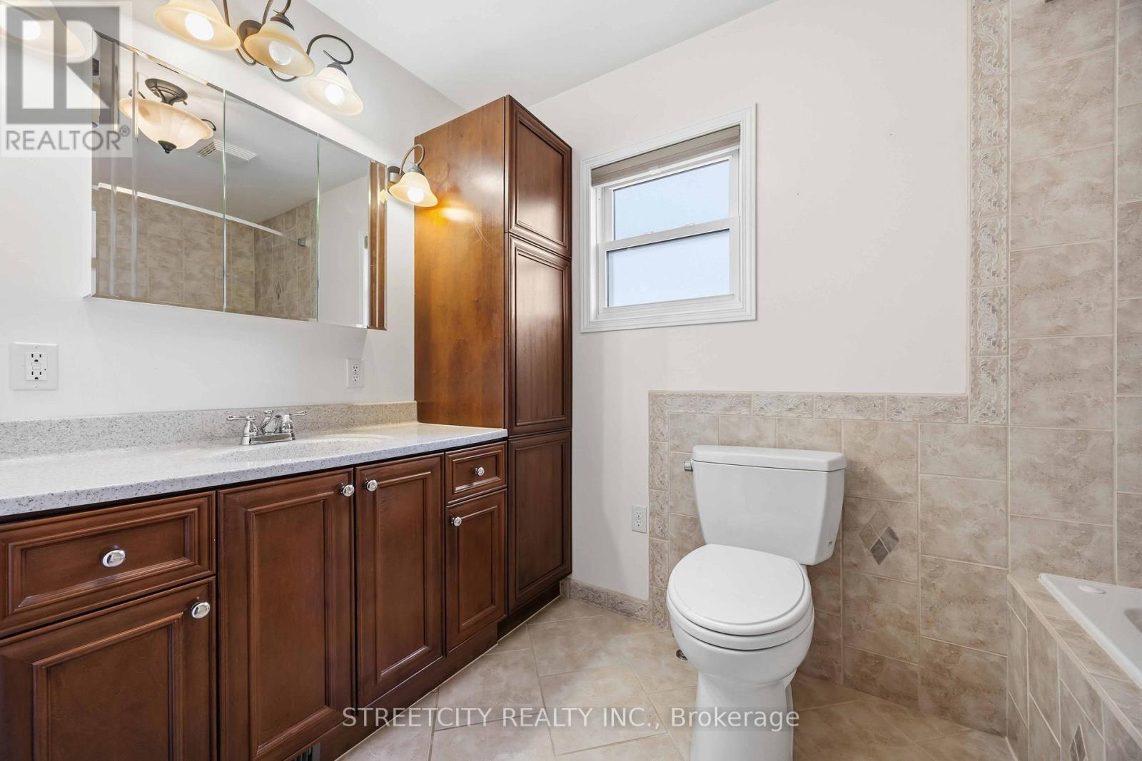 530 Plympton Street, Plympton-Wyoming, Ontario  N0N 1T0 - Photo 22 - X13030788