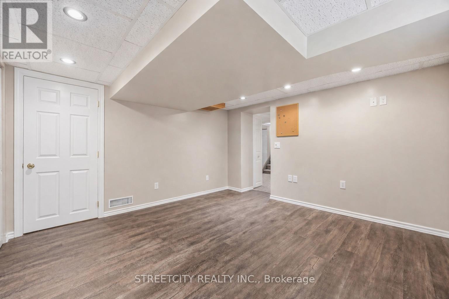 530 Plympton Street, Plympton-Wyoming, Ontario  N0N 1T0 - Photo 32 - X13030788