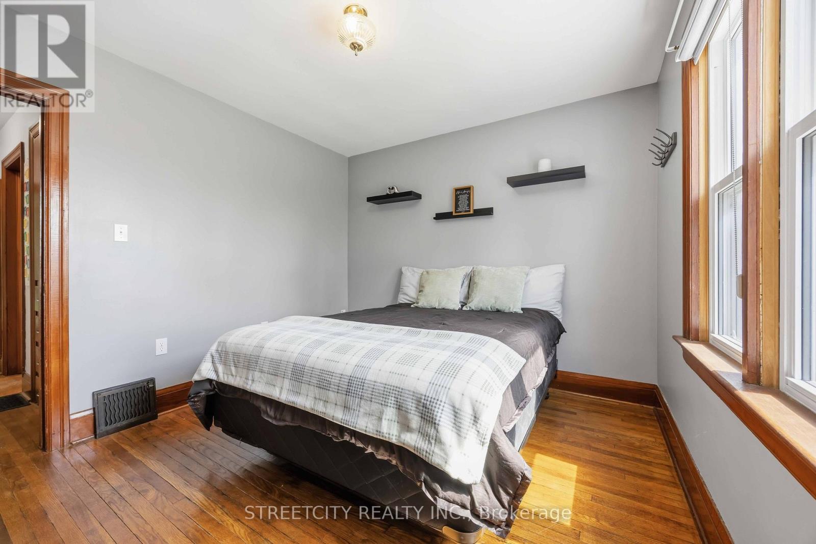 530 Plympton Street, Plympton-Wyoming, Ontario  N0N 1T0 - Photo 21 - X13030788