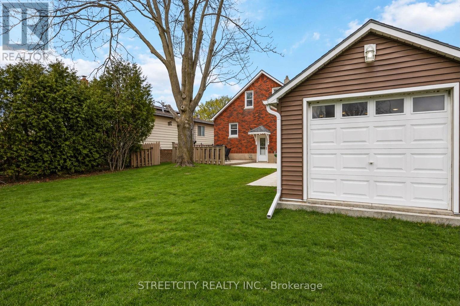 530 Plympton Street, Plympton-Wyoming, Ontario  N0N 1T0 - Photo 9 - X13030788