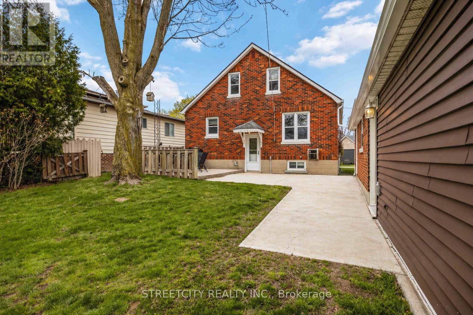 530 Plympton Street, Plympton-Wyoming, Ontario  N0N 1T0 - Photo 6 - X13030788