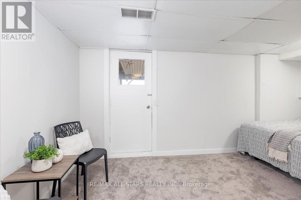 B11 - 63 Ferris Lane, Barrie, Ontario  L4M 5C4 - Photo 14 - S12880126