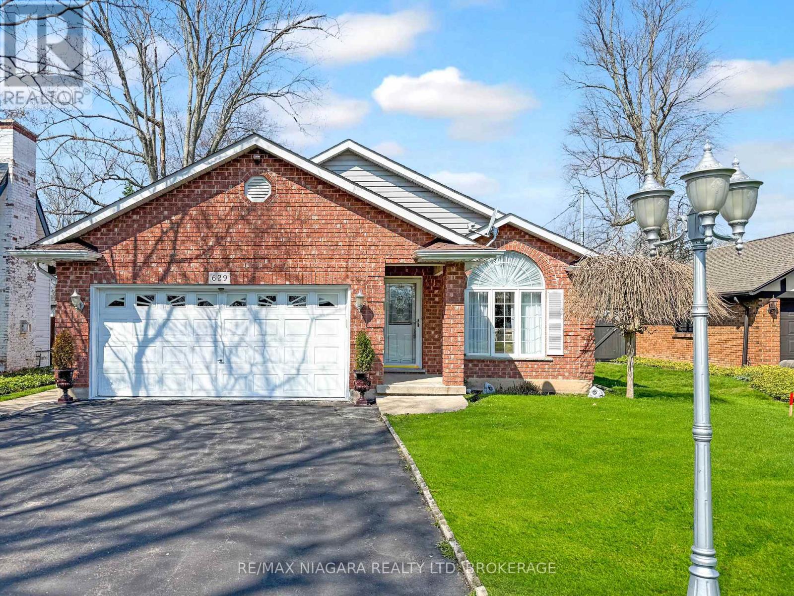 629 Daytona Drive, Fort Erie, Ontario  L2A 4Z5 - Photo 2 - X12880814