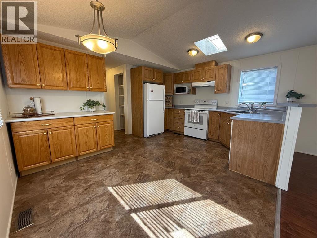 9715 108 Avenue, Clairmont, Alberta  T8X 5E4 - Photo 8 - A2300882