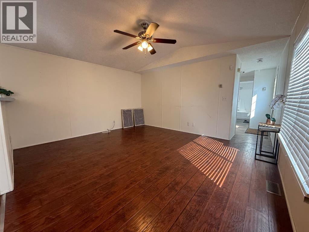 9715 108 Avenue, Clairmont, Alberta  T8X 5E4 - Photo 6 - A2300882