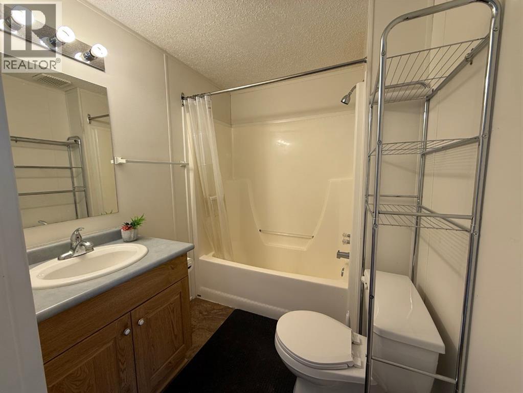 9715 108 Avenue, Clairmont, Alberta  T8X 5E4 - Photo 12 - A2300882